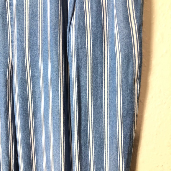 Appraisal Striped Crop Trousers - Picture 5 of 12